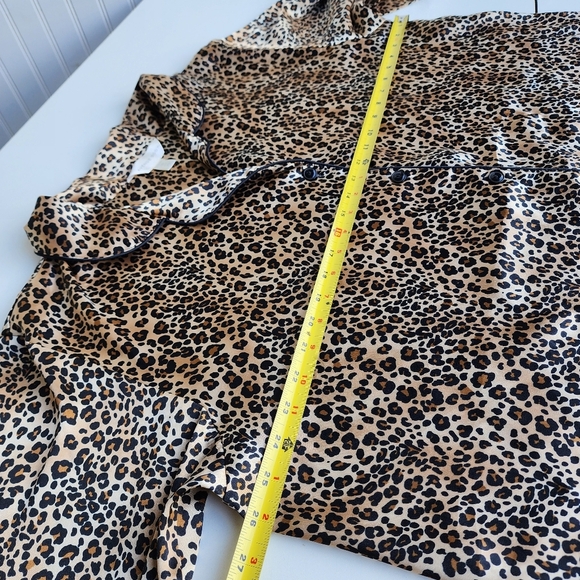 Avenue Body Collared Button Down Sleep Shirt Night Pajamas Satin Leopard 18/ 20 - Picture 8 of 11